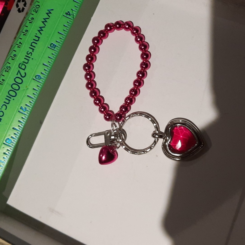 GORGEOUS BLINGED OUT NEW HOT LILAC DOUBLE HEART PEARLS KEY CHAIN KEYFOB